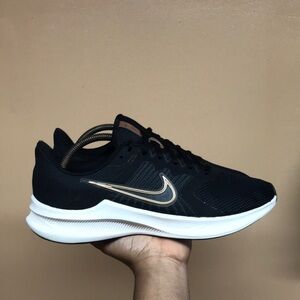 Nike Downshifter 11 “Black Metallic Gold”